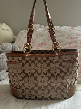 Coach Vintage Y2K Signature Canvas Brown and Tan Bag